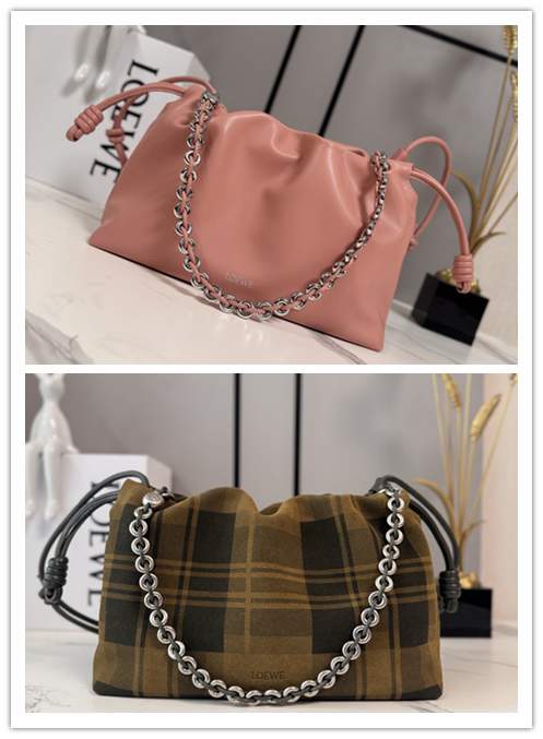 Picture of Loewe Handbags _SKUfw242323737fw